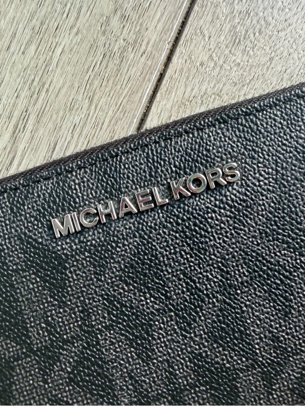 Michael Kors Jet Set Travel Large Signature Logo Continental Wallet - Picture 2 of 7